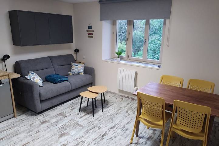 Gîte pour 4 personnes, avec jardin, animaux acceptés à Saint-Lupicin