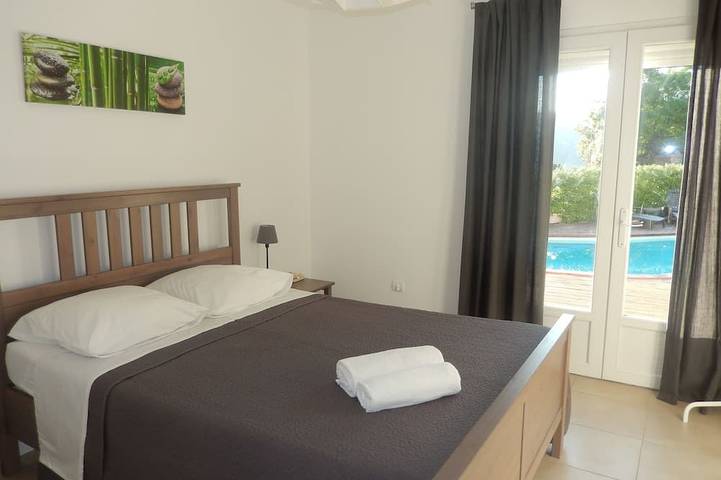 Location de vacances pour 10 personnes, avec jardin et terrasse à Bize-Minervois - 3