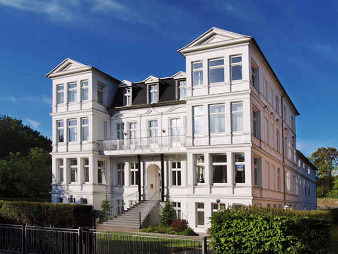 Ganze Ferienwohnung, Villa Sonnenschein 5 **100m von der Ostsee entfernt** - Wohnung 5 in Seebad Heringsdorf, Heringsdorf