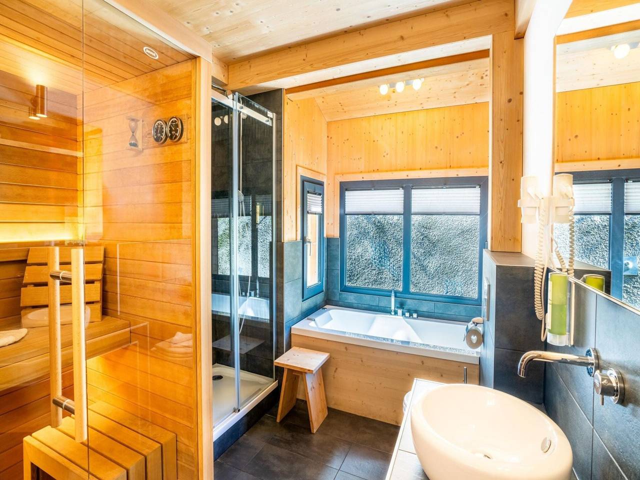 Superior Chalet mit Sauna in Pichl-Preunegg, Schladming-Dachstein