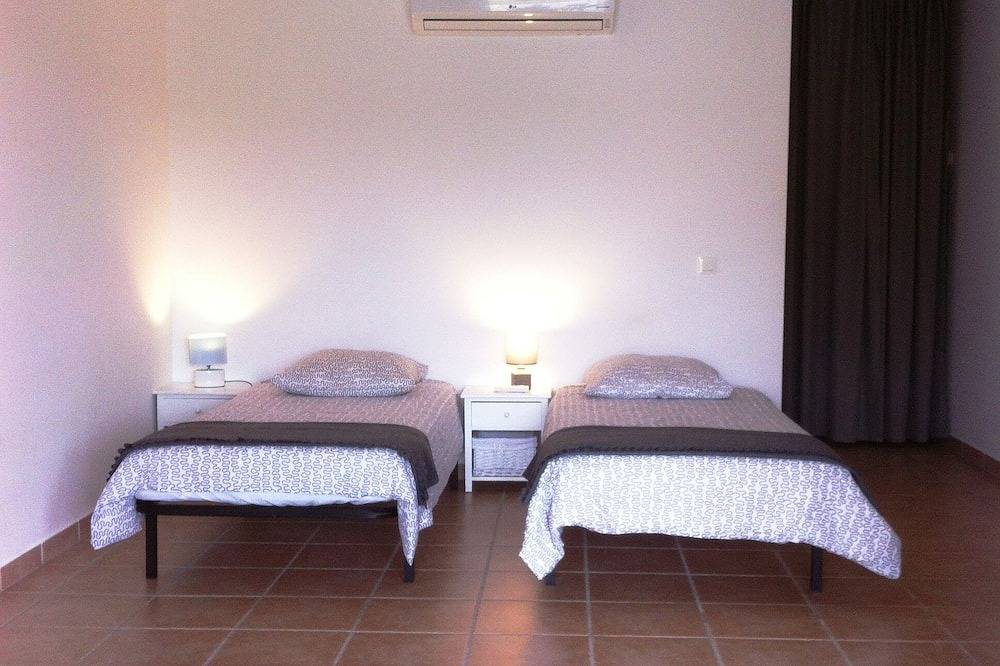 Grand gîte dans véritable havre de paix ! Réduction Juil/Août pour + de 14 pers! in Tournissan, Région de Limoux