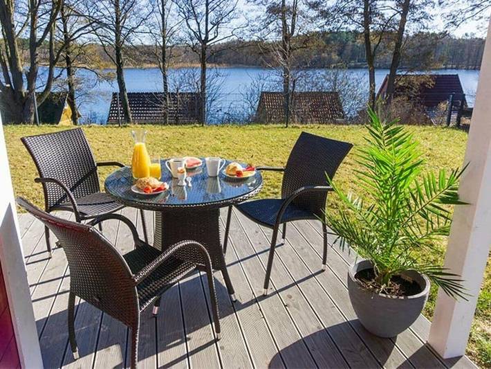Ferienhaus für 6 Personen, mit Balkon und Terrasse sowie Sauna und Seeblick in Flecken Zechlin