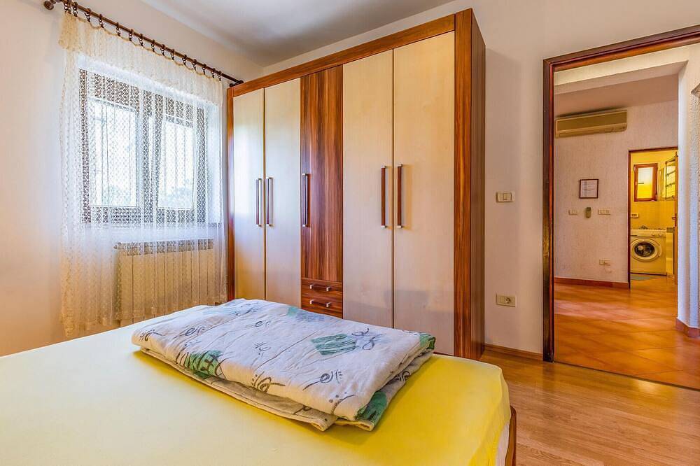 Ganze Wohnung, Schöne Ferienwohnung in Pula mit Swimmingpool in Pula-Medulin, Pula