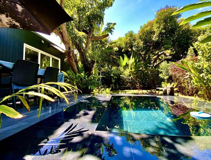 Maison de vacances pour 2 personnes, avec terrasse et piscine ainsi que jardin et vue