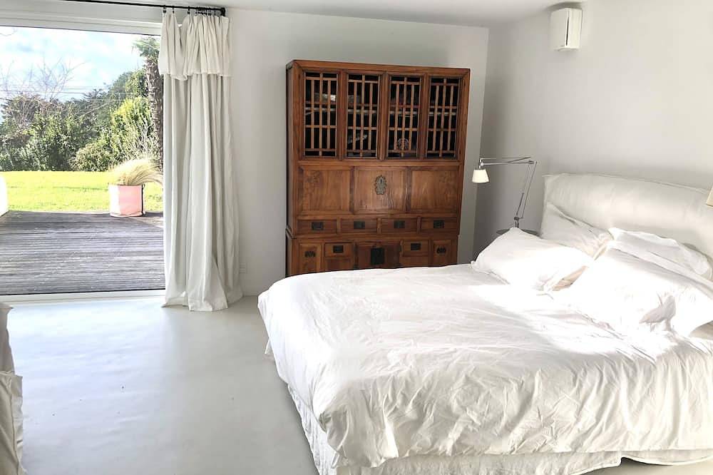 Guéthary, loft house above the beach in Cenitz.  in Guéthary, Bayonne und Umgebung