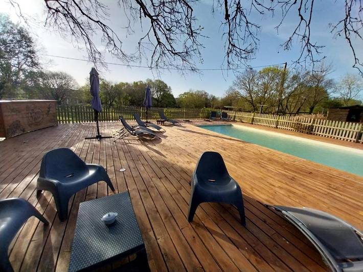 Location de vacances pour 19 personnes, avec vue ainsi que piscine et terrasse, animaux acceptés à Rogue - 3