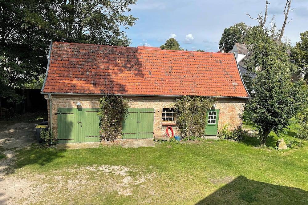 Urlaub in historischem Umfeld - Ferienwohnung \"Waschhaus\" in Dummerstorf, Rostock und Umgebung