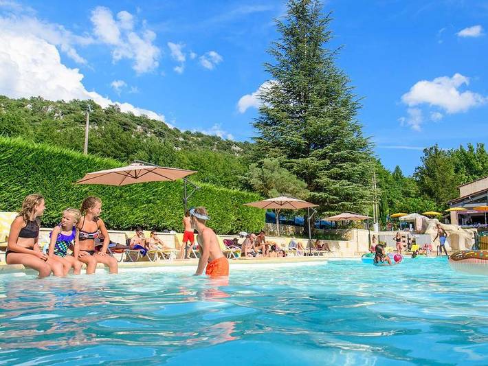 Camping voor 4 personen, met Terras in Bauduen