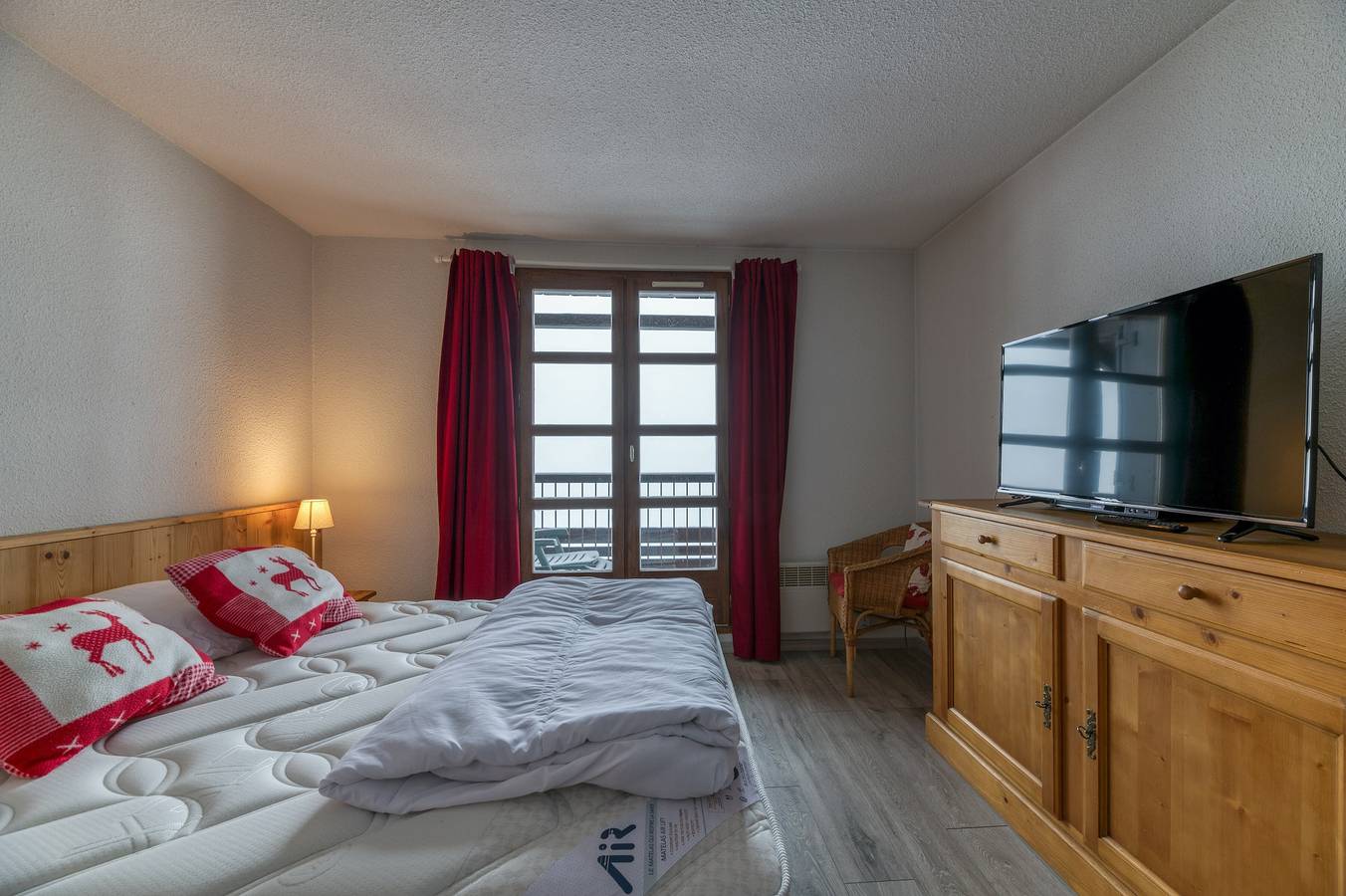 Apartamento entero, Apartamento 'Granges 32 - Beau Duplex' con vistas a la montaña y balcón in Villard-Reculas, Parque Nacional de los Ecrins