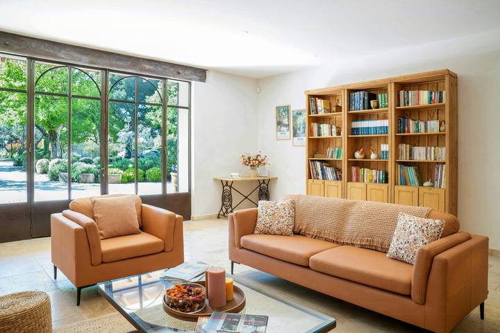 Casa de campo provenzal, piscina climatizada, 14 personas in Noves, Region de Arles