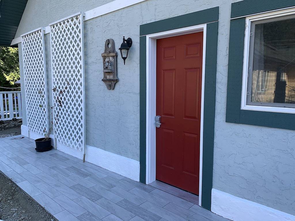 Luxury Cottage with Hot Tub in North Cowichan, Cowichan Valley Regional District