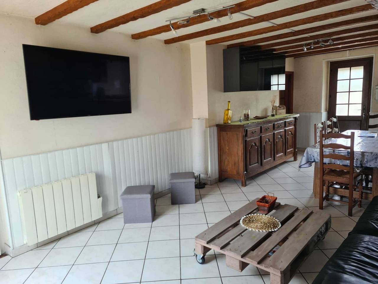 Grande maison conviviale à Flamanville avec jardin clos in Flamanville, Côte de la Déroute