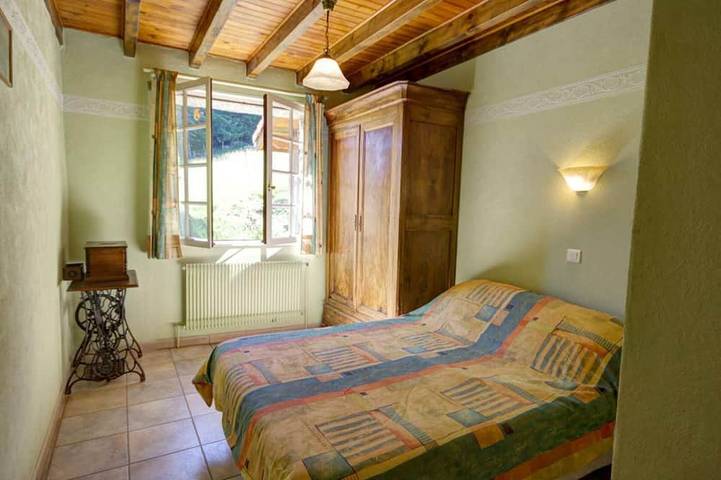 Gîte pour 4 personnes, avec terrasse et jardin, animaux acceptés à La Versanne - 3