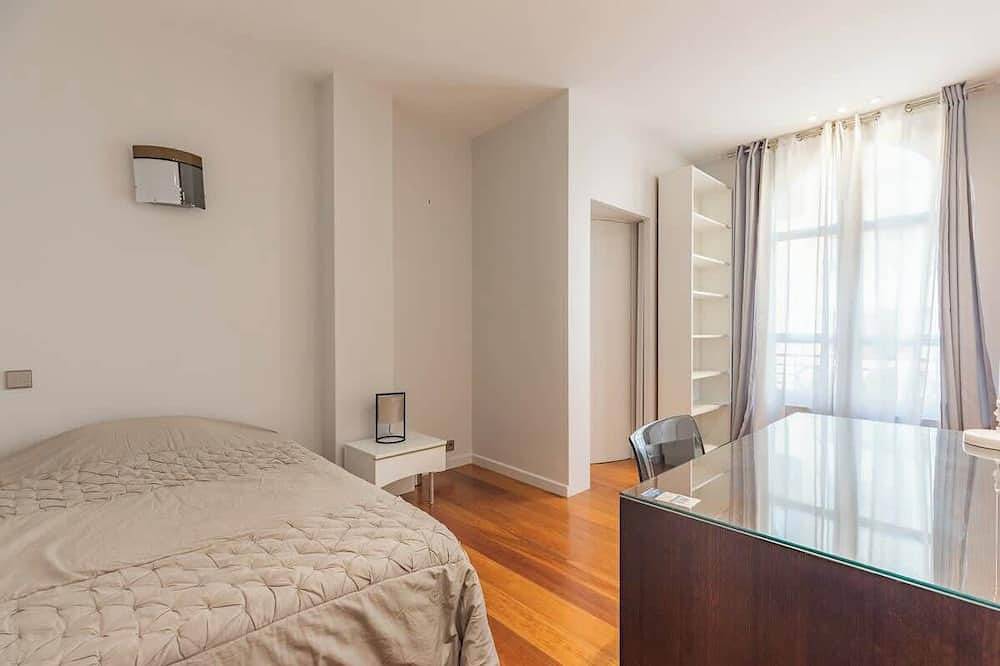 Stunning private hotel with rooftop terrace - Neuilly in Neuilly-sur-Seine, Hauts-de-Seine