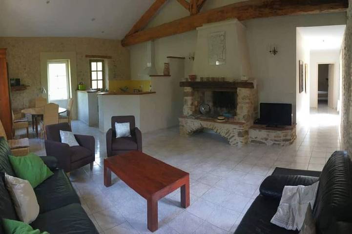 Gîte pour 7 personnes, avec jardin et piscine à Sainte-Anastasie - 2