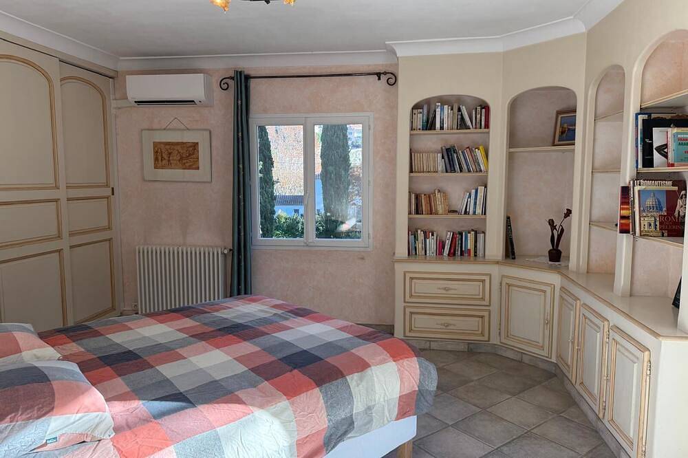 Cabriès: Family home in Provencal countryside, 20 min from Aix-en-Provence in Cabriès, Region de Aix-en-Provence