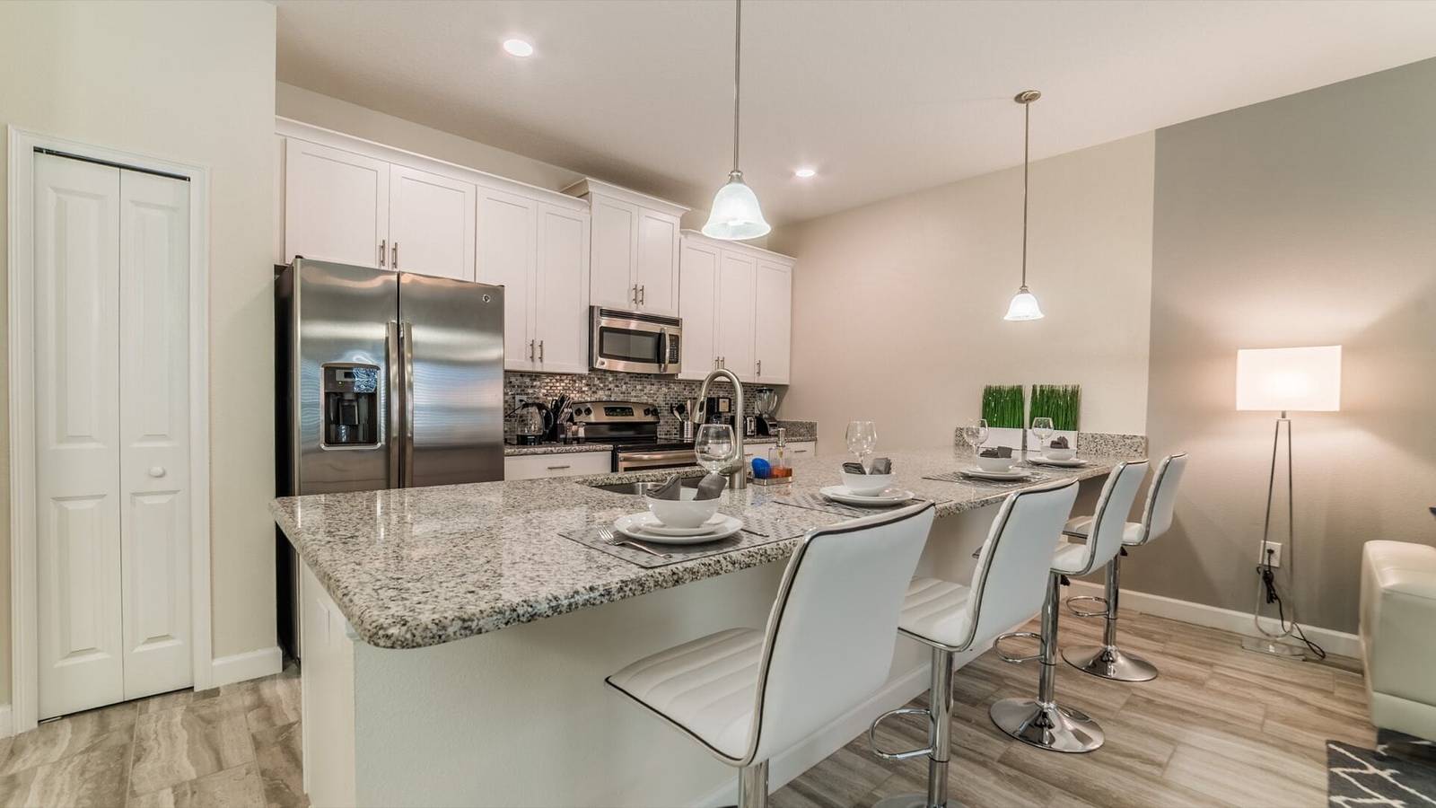 Beautiful 5 Star Townhome with Private Pool on the Prestigious Storey Lake Resort, Orlando Townhome 4957 in Condado de Osceola