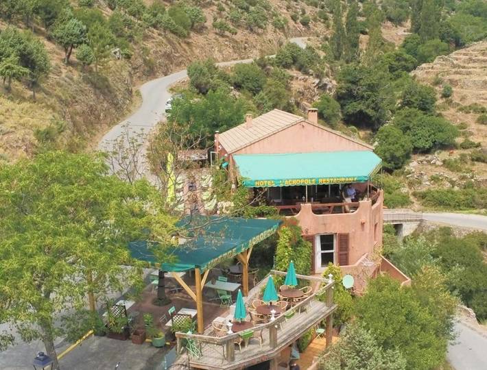 Hôtel pour 3 personnes, avec Terrasse et Jardin ainsi que Piscine et Vue dans Gorges de l'Asco