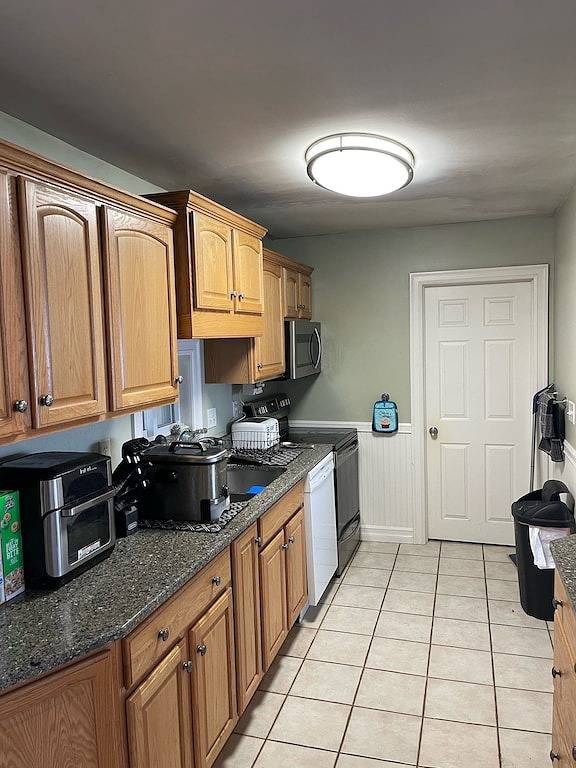 Beautiful lakehouse directly on all sports lake. Stunning views!!58ft frontage. in Lenawee County