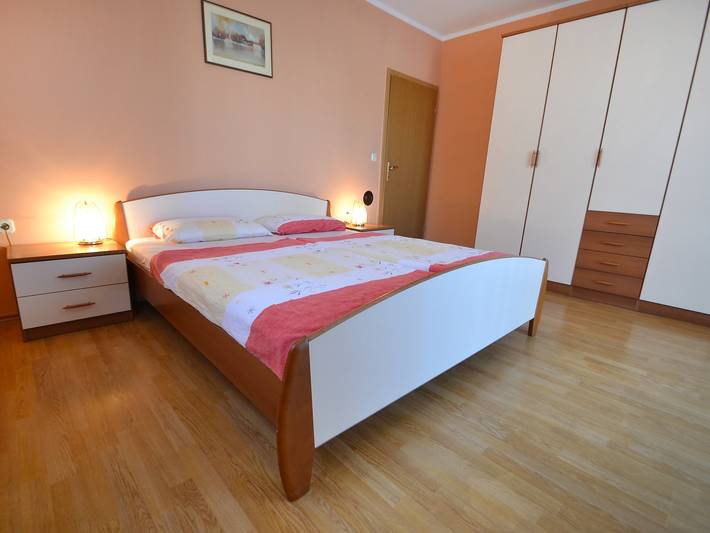 Apartamento entero, Ana in Starigrad Paklenica, Starigrad