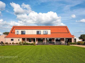 Ferienhaus für 32 Personen, mit Balkon/Terrasse und Terrasse in Belgien