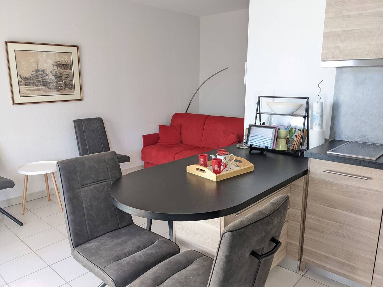 Ganze Wohnung, Klimatisiertes Erdgeschoss Apartment, 2 Schlafzimmer, geschützes Parken, Terrasse, Wlan, Nähe Strand in Port-la-Nouvelle, Mittelmeerküste (Frankreich)