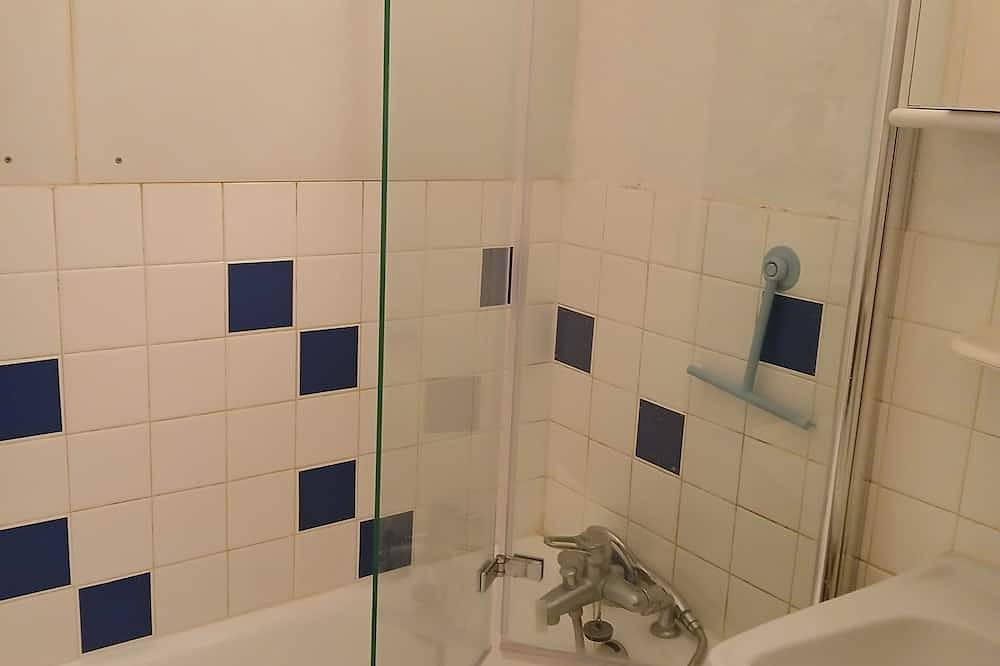 Appartement entier, Studio 32m2 plein sud, dans le village d'aiguilles au coeur du queyras. in Abriès, Queyras