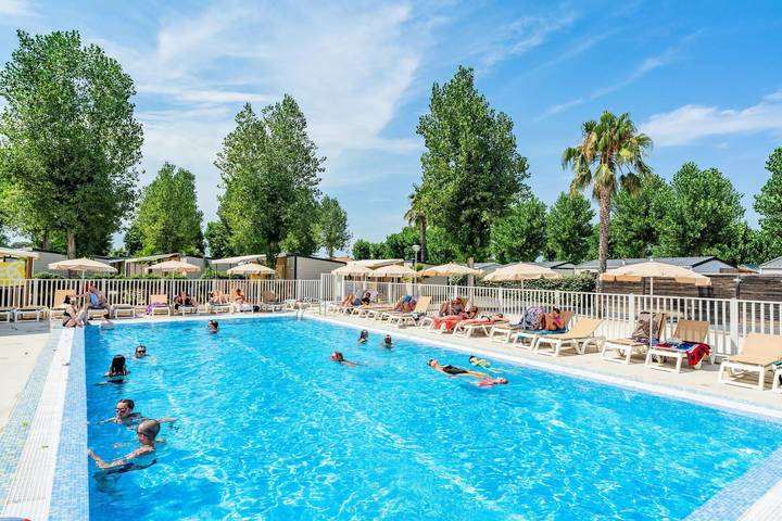 Gîte pour 4 personnes, avec piscine et sauna dans Plage de la Farinette - 3