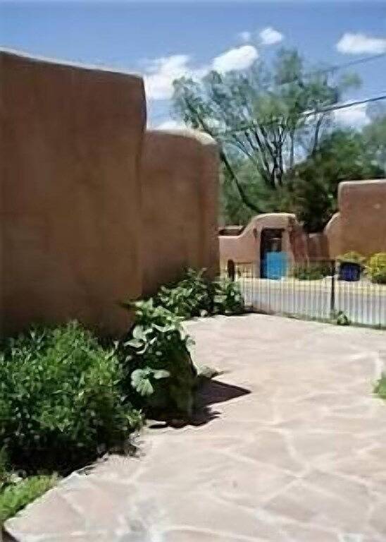 Vacation rental for 2 people, with terrace and yard in Taos