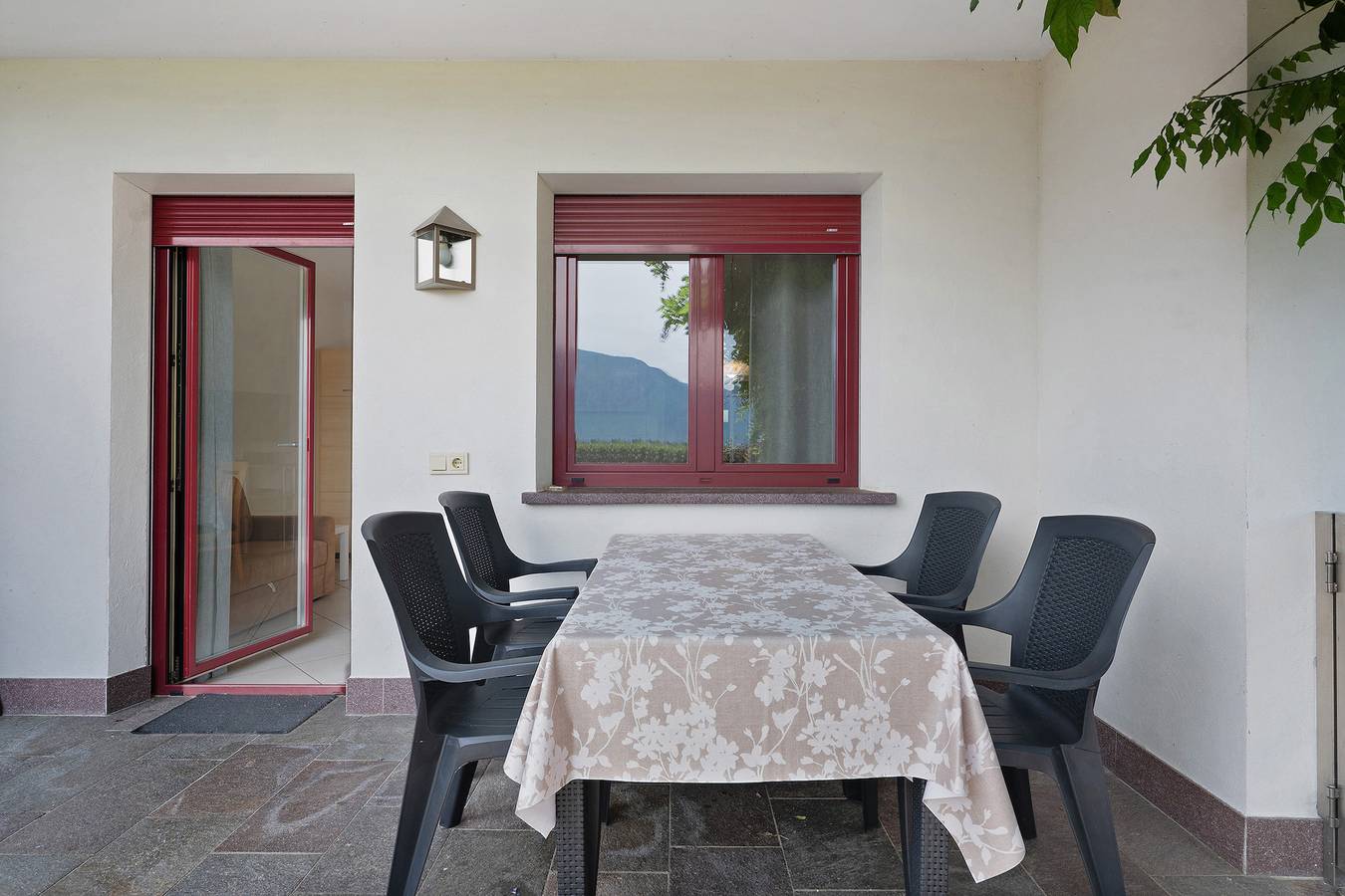 Ganze Wohnung, Ferienwohnung 'Oma' mit Bergblick, Gemeinschaftsterrasse und Wi-Fi in St. Pauls, Eppan an der Weinstraße