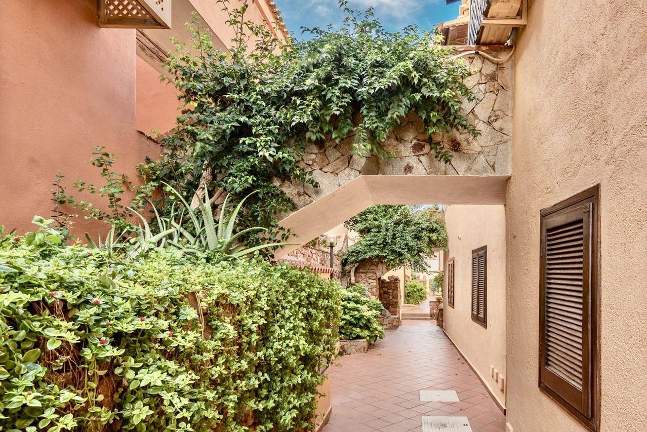 Ganze Wohnung, Baia Bahas two-room apartment 4 with sea view in Villaggio Marineledda, Costa Smeralda