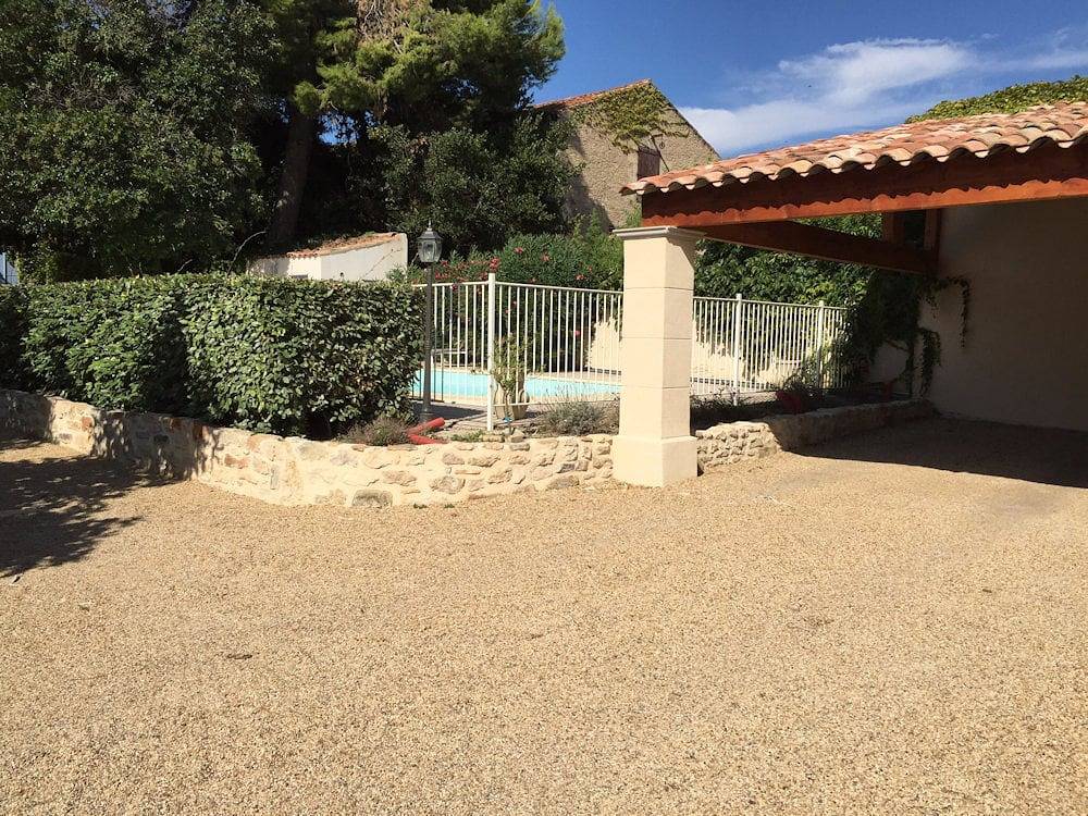 La Bellifontaine - Chambre Papillon in Capestang, Canal du Midi