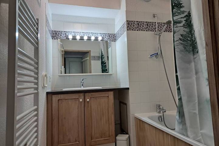 Ganze Wohnung, 2 Rooms 35m² 4 Pers with Wifi covered parking at the foot of the lifts in Vénosc, Les Deux Alpes