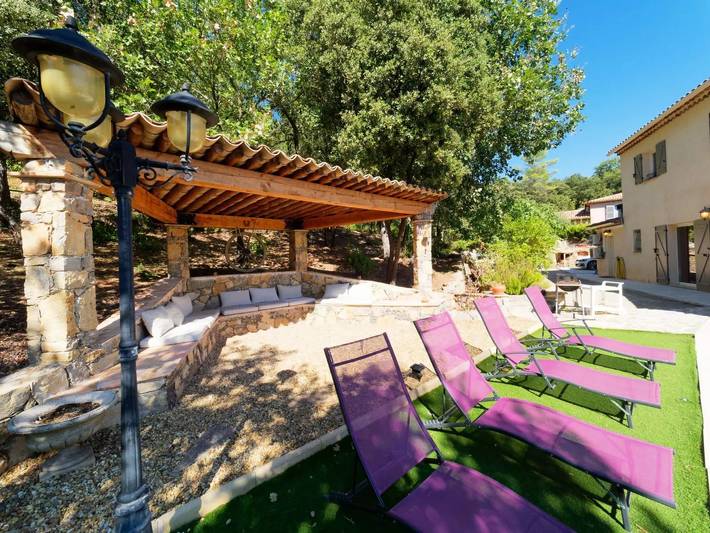 Location de vacances pour 8 personnes, avec piscine ainsi que sauna et jardin à Taradeau - 2