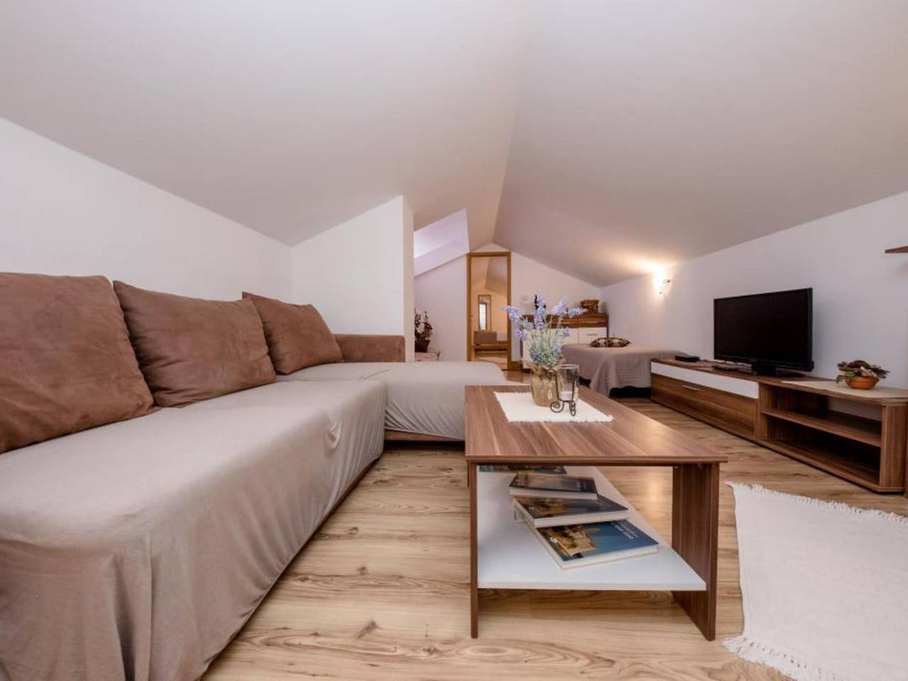 Ganze Wohnung, Apartments Scerbe Gordana & Miljenko Rab - One Bedroom Apartment with Terrace (3) in Banjol, Rab
