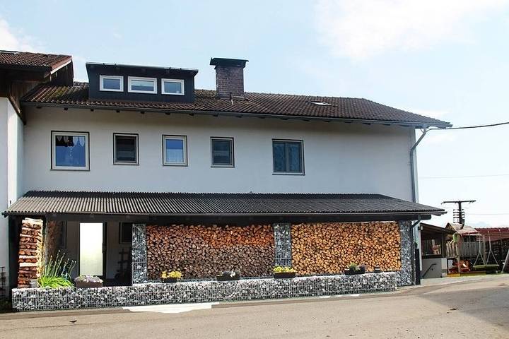 Ferienwohnung für 4 Personen, mit Balkon und Terrasse sowie Garten in Roßhaupten