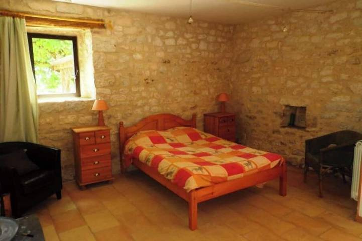 Location de vacances pour 18 personnes, avec Jacuzzi et Terrasse ainsi que Jardin et Piscine à Fayssac - 2