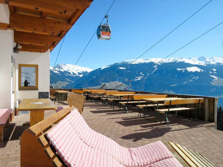 Ferienwohnung für 4 Personen, mit Terrasse und Garten im Ski-Optimal Hochzillertal - 2