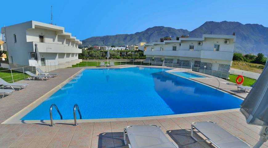 Appartement de vacances pour 2 personnes, avec balcon et vue ainsi que piscine et jardin