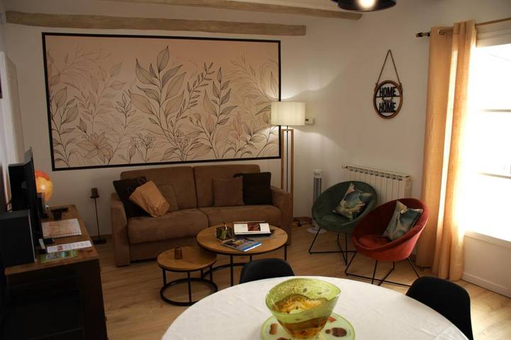 Location de vacances pour 7 personnes, avec jardin et jacuzzi, adapté aux familles à Saint-Jean-de-Ceyrargues - 2