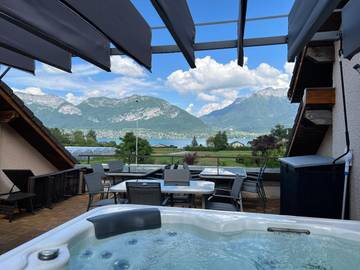 Cottage pour 8 personnes, avec sauna ainsi que jardin et jacuzzi à Sévrier