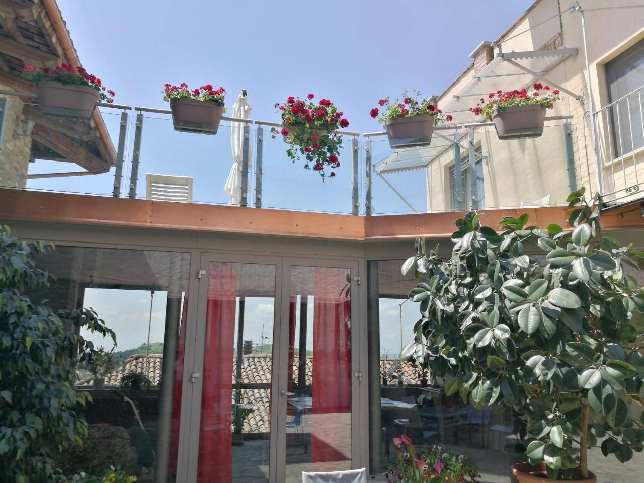 Casaforte Alba In Langa in Mango , Langhe