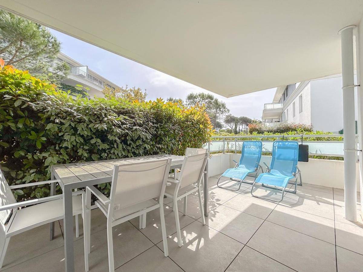 Appartement entier, T3 lumineux avec jardin, parking et piscine in Puget-sur-Argens, Côte méditerranéenne (France)