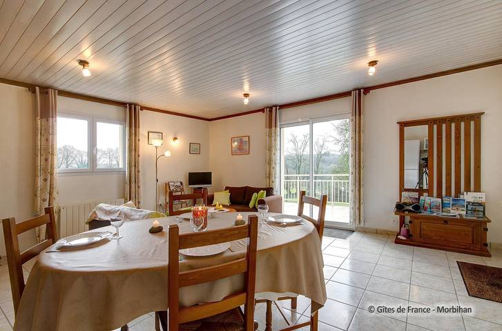 Gîte pour 4 personnes, avec terrasse et jardin, animaux acceptés à Quistinic