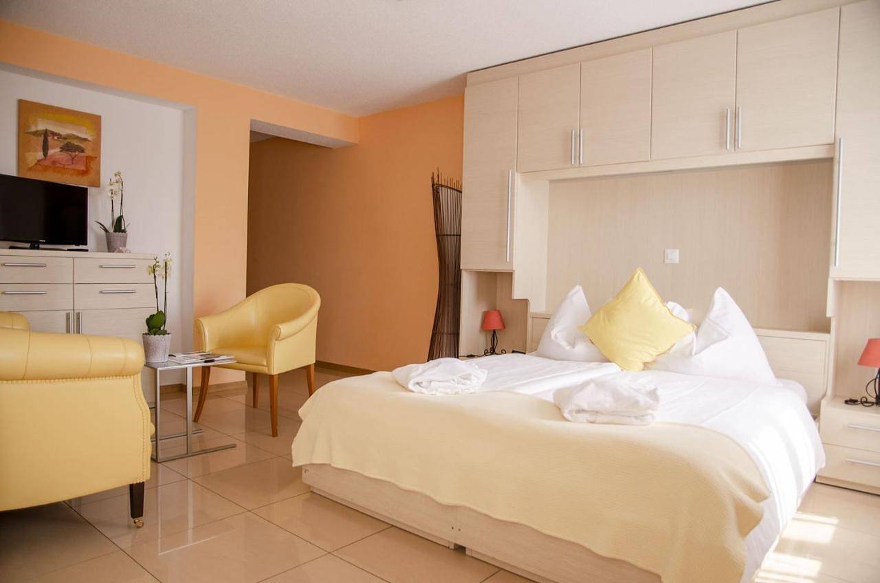 Hotel du Faucon in Villars-les-Joncs, Fribourg
