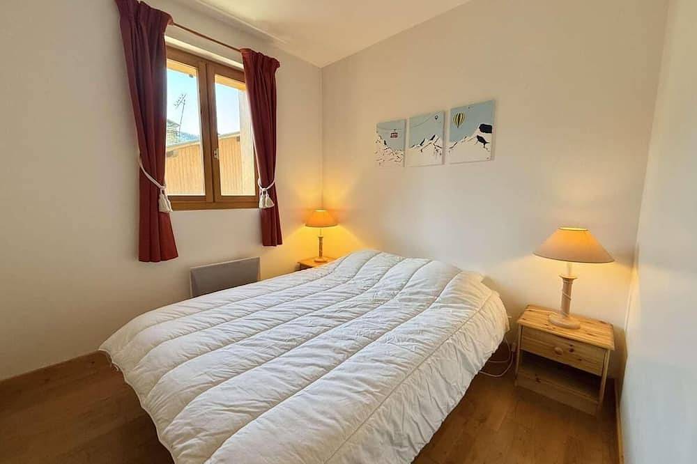 Appartement entier, 10m du centre station, 1er étage, balcon, parking, télévision, casier à ski, 50m², Praz sur Arly in Praz-sur-Arly, Pays du Mont-Blanc