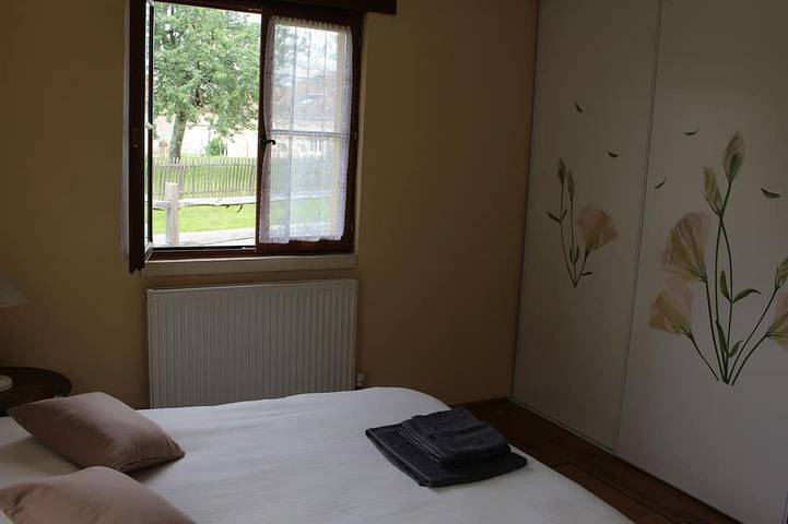 Location de vacances pour 4 personnes, avec balcon et jardin à Nanteuil-en-Vallée - 3