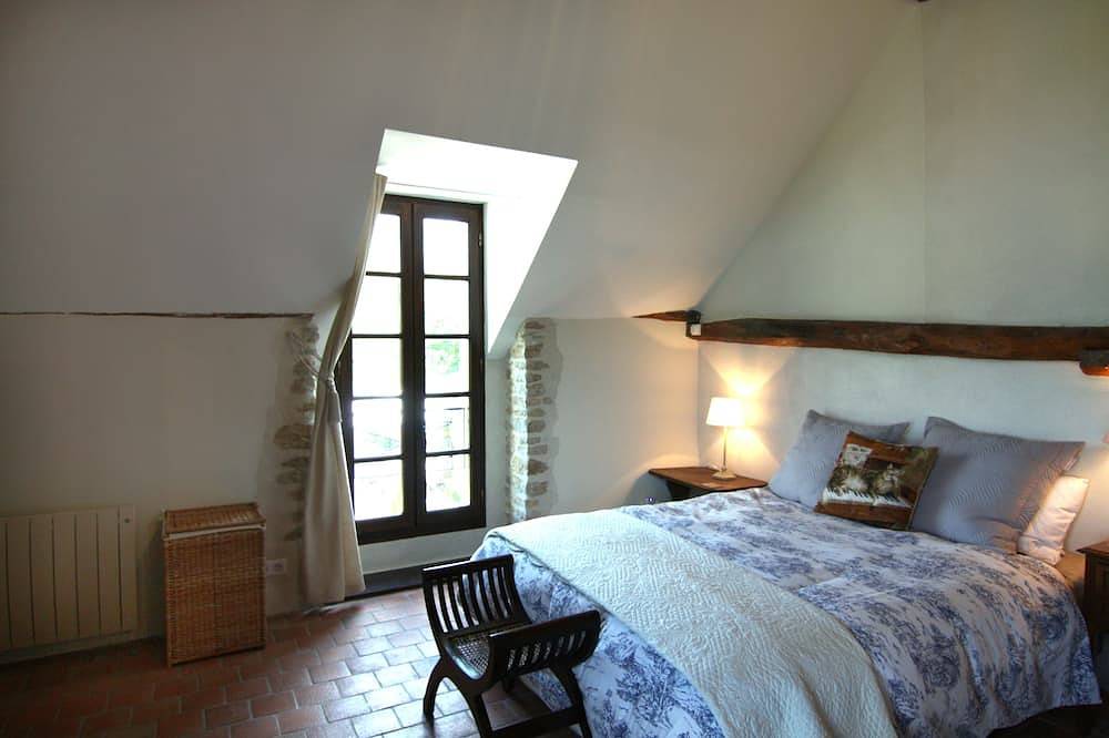 17ème siècle récemment rénové. maison en pierre in Flavigny-sur-Ozerain, Région de Montbard