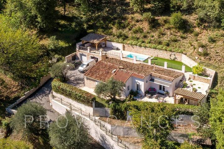 Villa pour 6 personnes, avec balcon/terrasse et piscine - 1