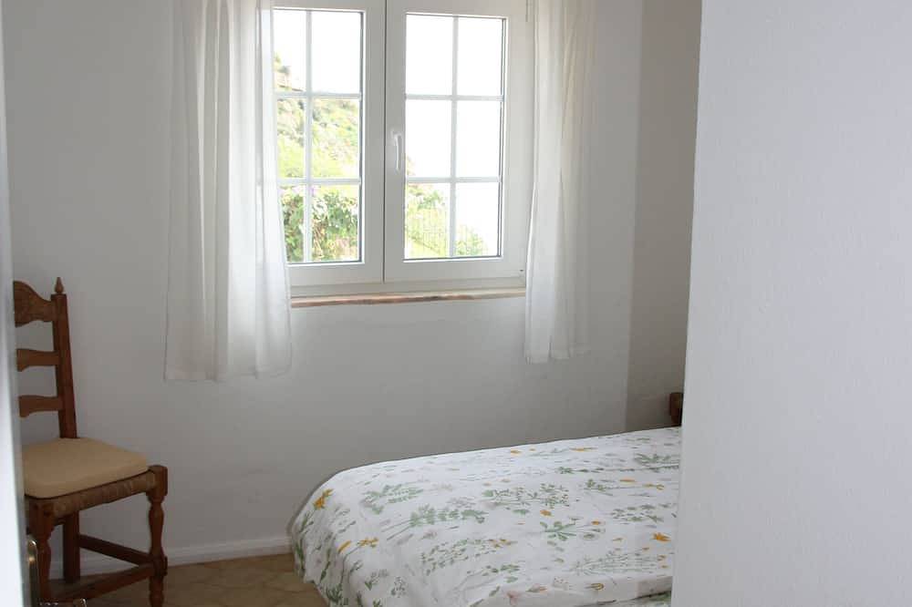 Ganze Wohnung, Das Casa Valeria liegt direkt am Meer - Erdgeschoss in Praia do Burgau, Naturpark Südwest-Alentejo und Costa Vicentina